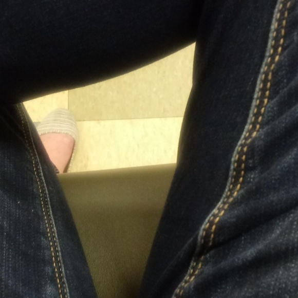 Hi, I adore fashion and poshmark! - Picture 1 of 1